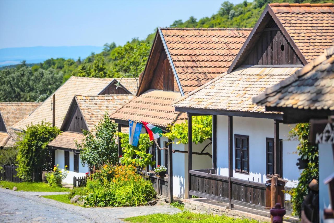 Lankas Vendeghaz - Holloko Villa Exterior photo