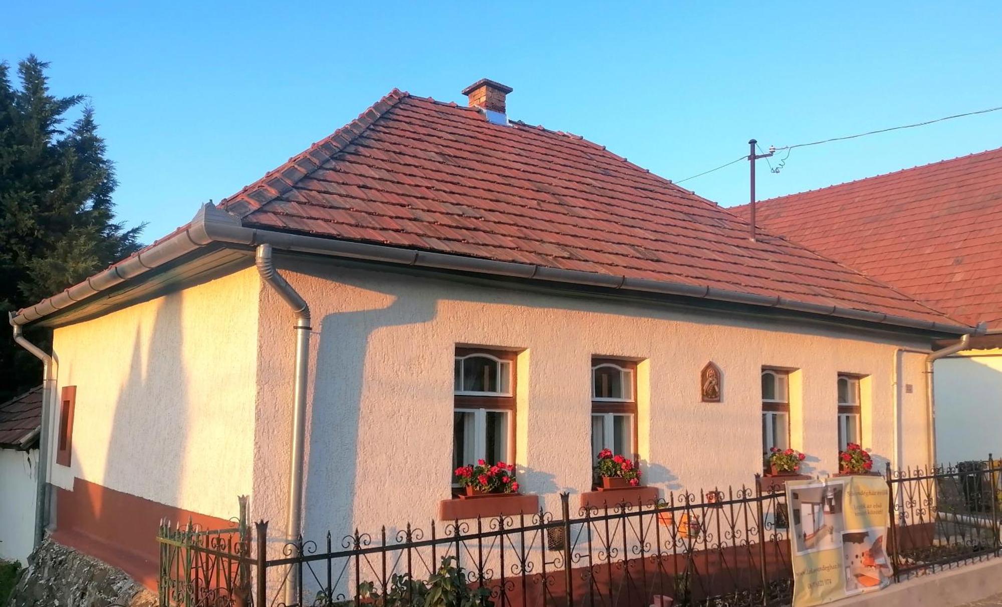 Lankas Vendeghaz - Holloko Villa Exterior photo